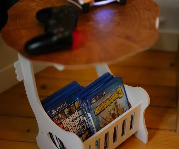 5 Seconds Away From The Main Street, Free Secured Parking סופיה