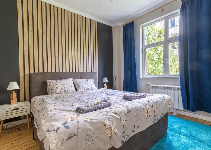 5 Seconds Away From The Main Street, Free Secured Parking דירה סופיה