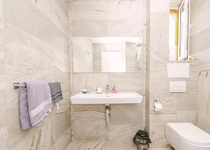 Apartamento 5 Seconds Away From The Main Street, Free Secured Parking Sofía