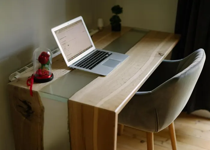 5 Seconds Away From The Main Street, Free Secured Parking Appartement