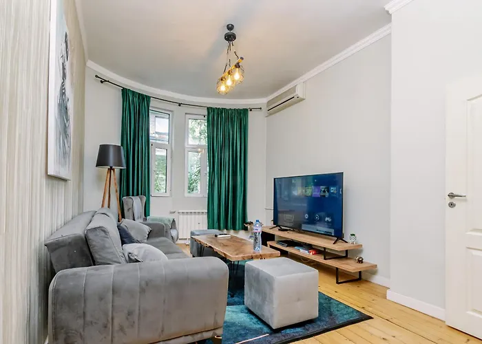 5 Seconds Away From The Main Street, Free Secured Parking Appartement Sofia