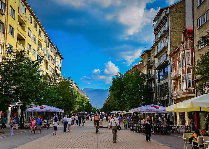 Appartement 5 Seconds Away From The Main Street, Free Secured Parking *